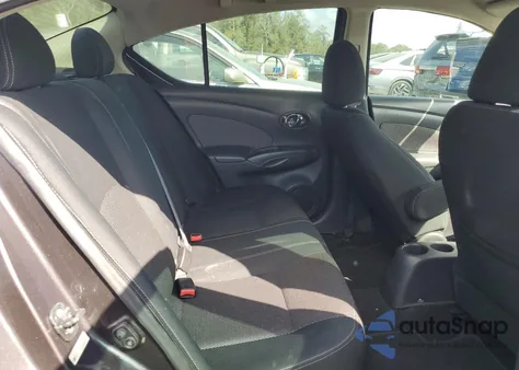 2015 Nissan Versa S z USA, uszkodzony, nr VIN 3N1CN7AP6FL869221